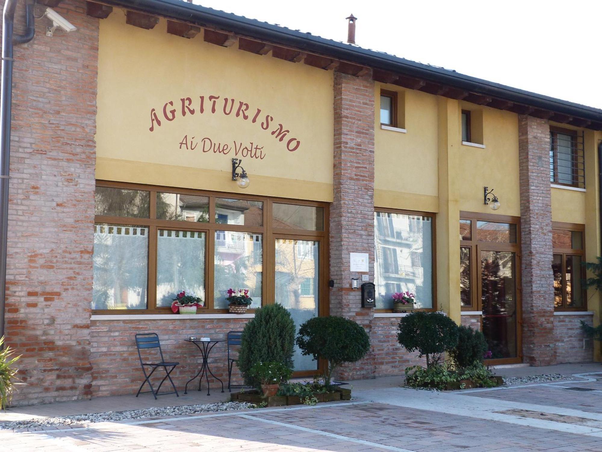 Agriturismo Ai Due Volti Dossobuono Eksteriør bilde
