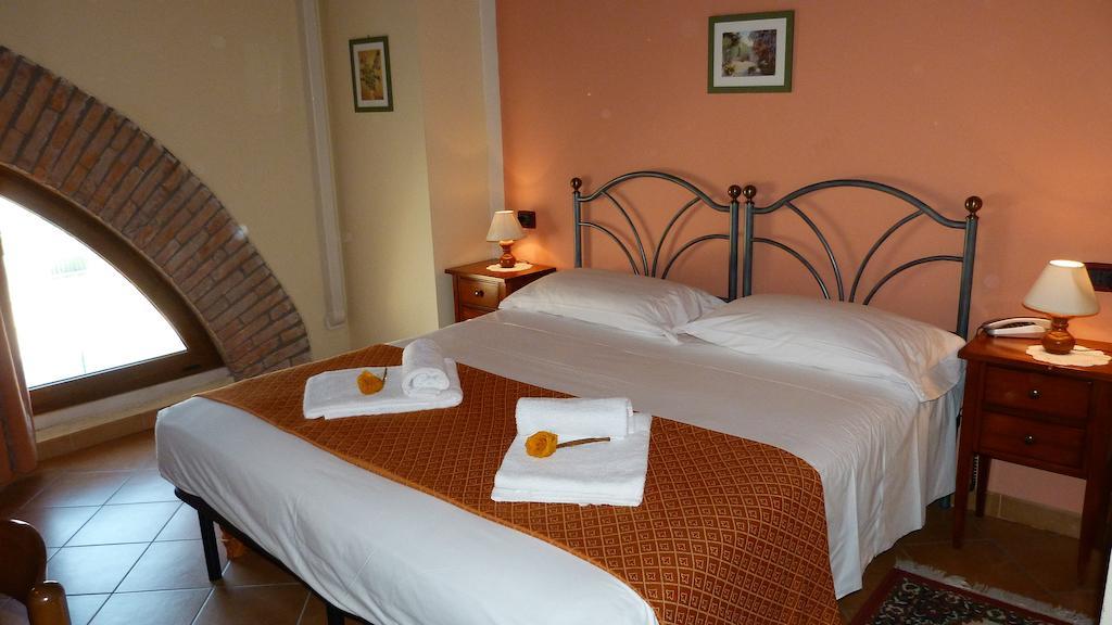 Agriturismo Ai Due Volti Dossobuono Rom bilde