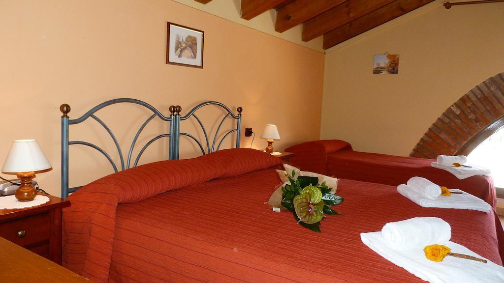 Agriturismo Ai Due Volti Dossobuono Eksteriør bilde